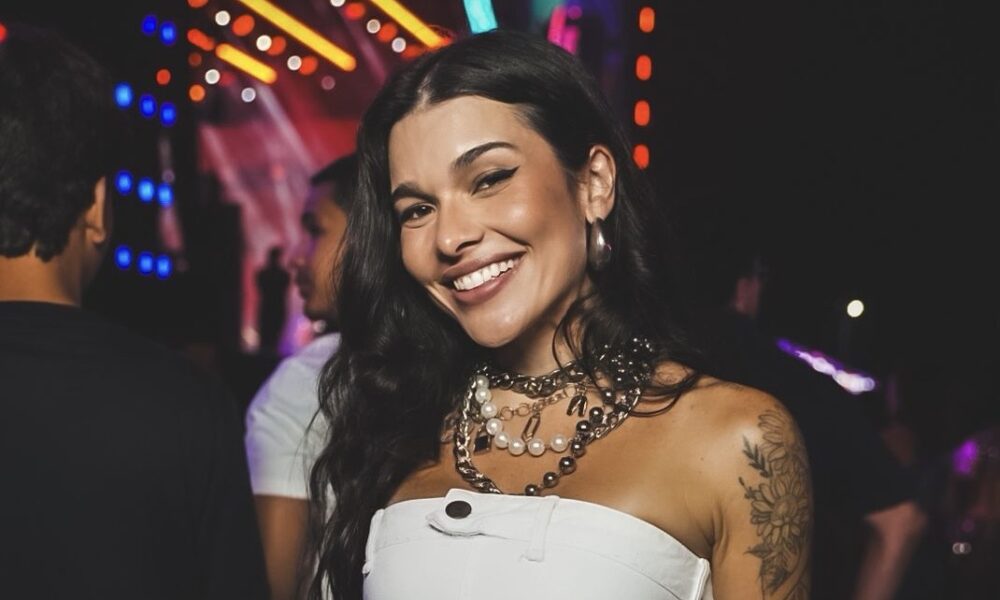 Artistas e influenciadores prestigiam edição histórica do Baile da Santinha